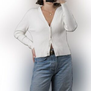 Vintage White Ribbed Women's Sweater